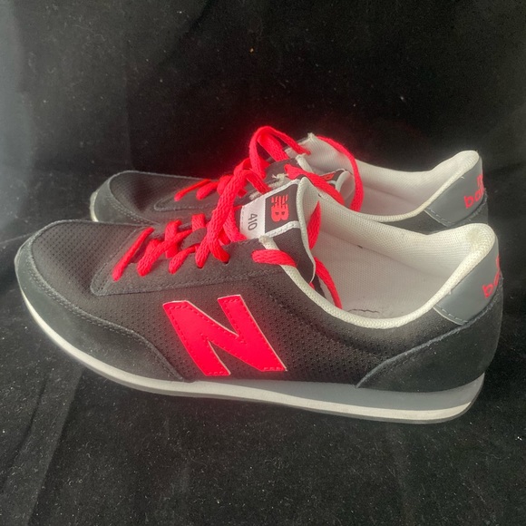 new balance 410 black pink